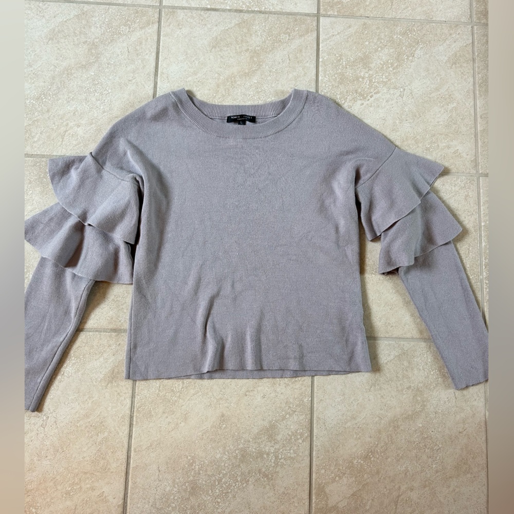 Romeo & Juliet Couture Ruffled Long Sleeve sweater